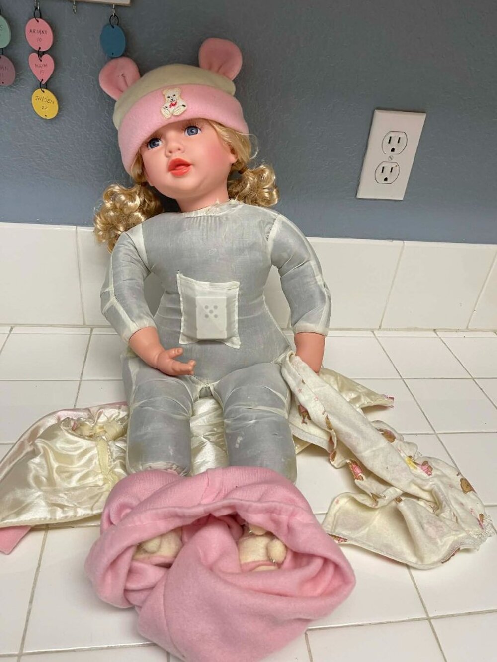 Kinnexdoll "Hazel" doll - Picture 8 of 14